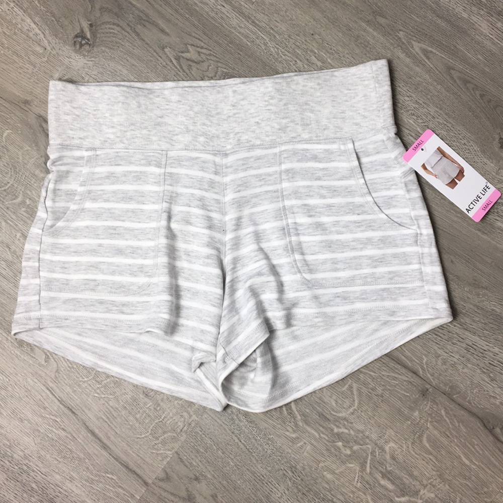 Active Life Comfy Shorts Size Small
